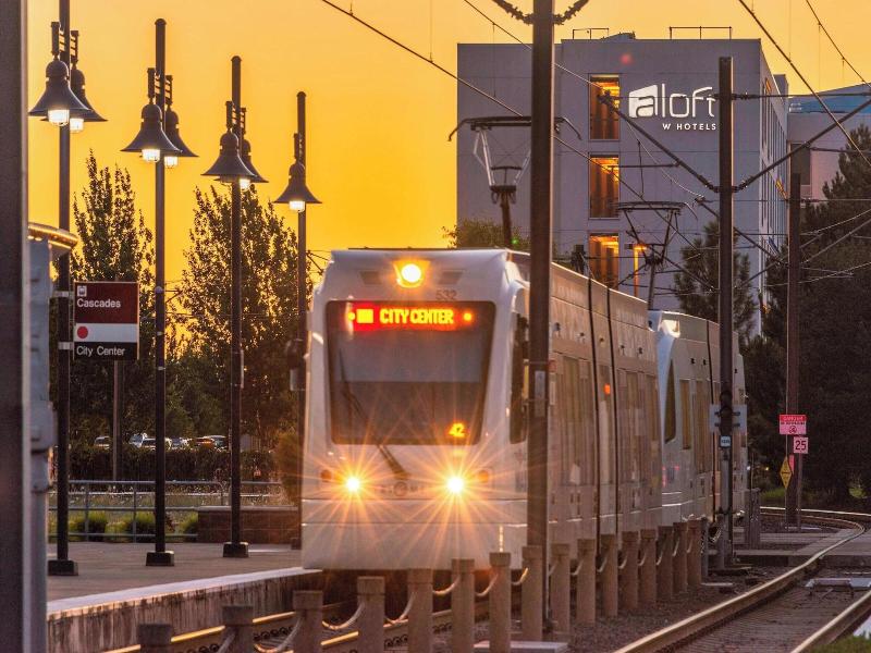 Aloft Portland Airport at Cascade Station image