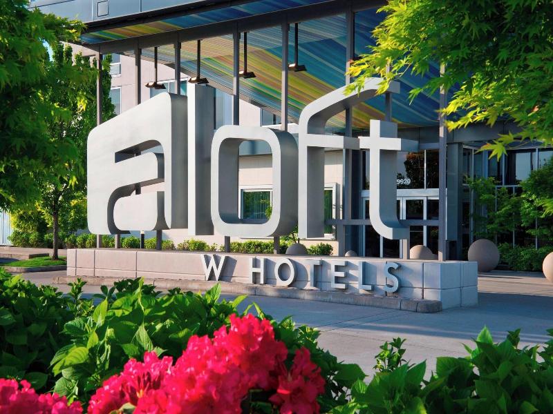 Aloft Portland Airport at Cascade Station image