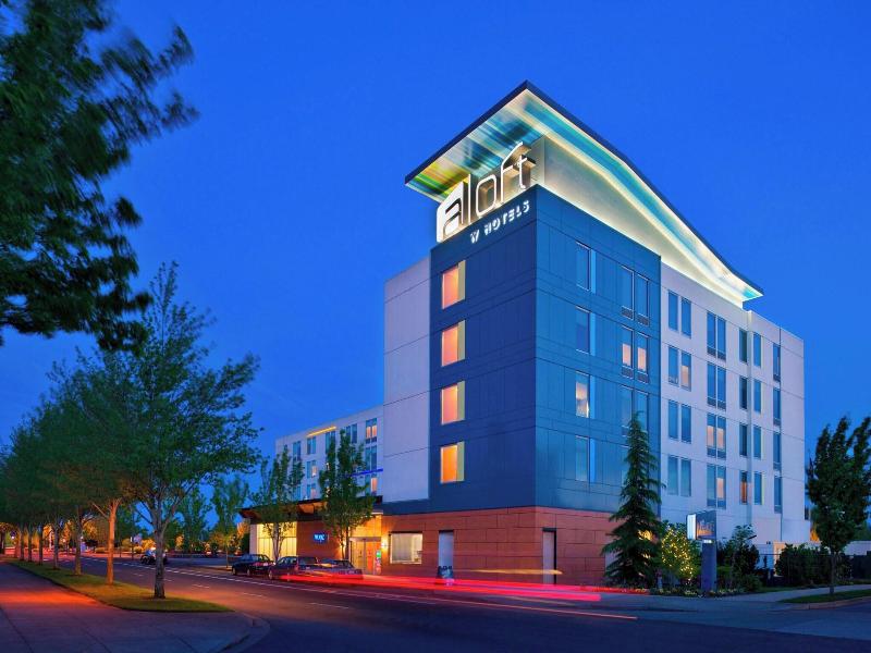 Aloft Portland Airport at Cascade Station image