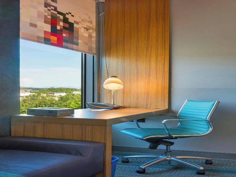 Aloft Portland Airport at Cascade Station image