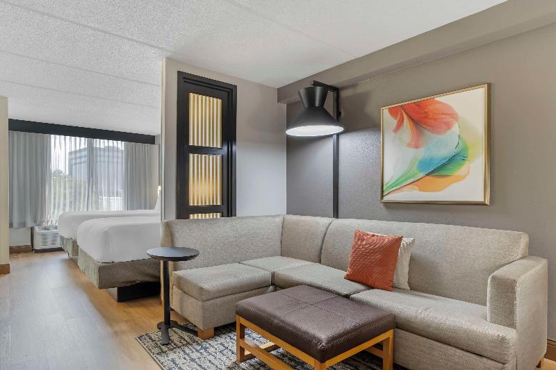 The IAH Houston Hotel image