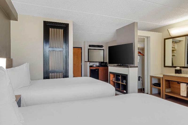 The IAH Houston Hotel image