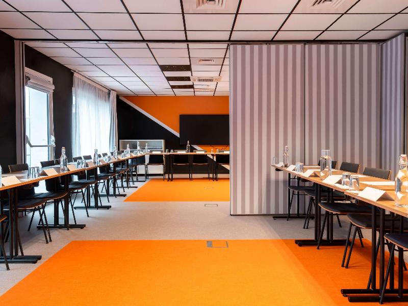Ibis Styles La Rochelle Centre les Minimes image
