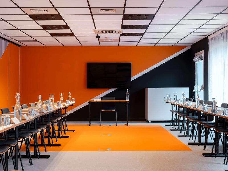 Ibis Styles La Rochelle Centre les Minimes image