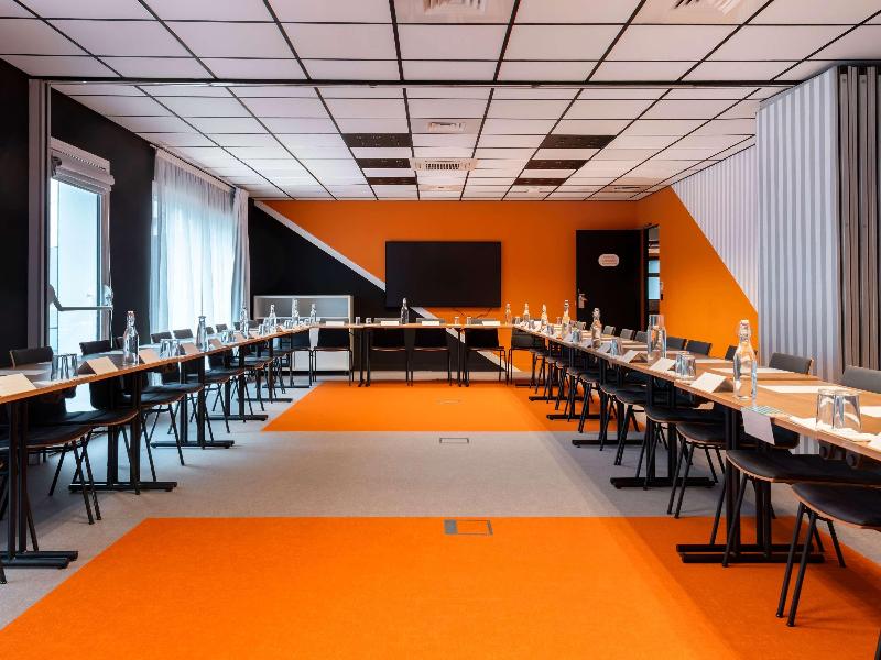 Ibis Styles La Rochelle Centre les Minimes image