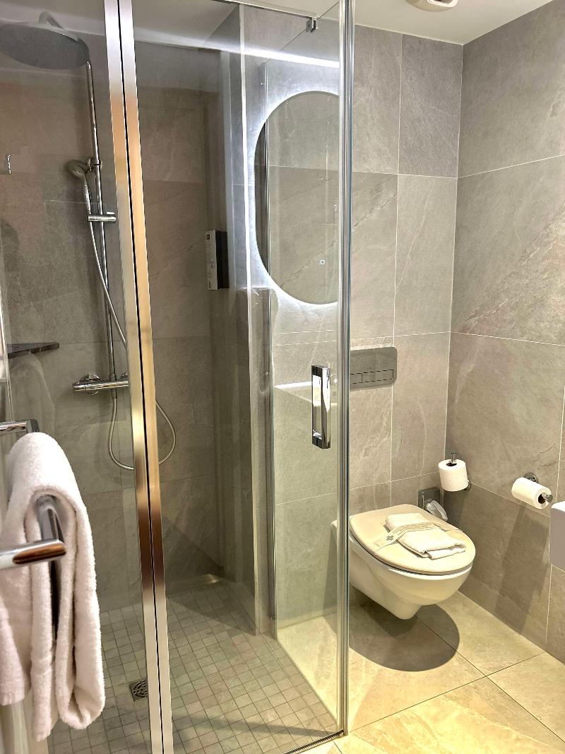 Ibis Styles La Rochelle Centre les Minimes image