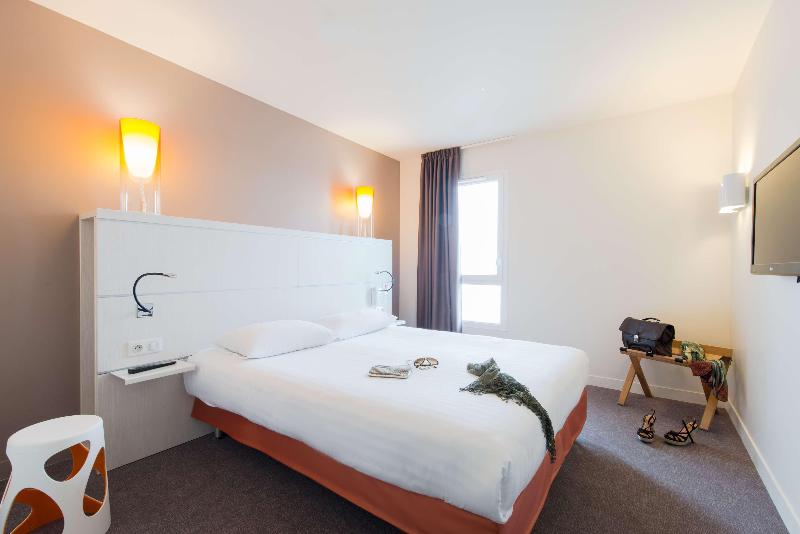 Ibis Styles La Rochelle Centre les Minimes image
