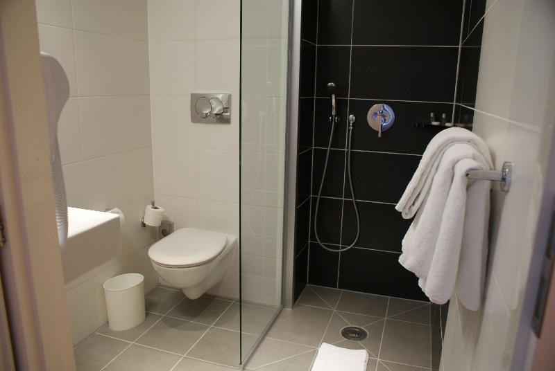 Ibis Styles La Rochelle Centre les Minimes image