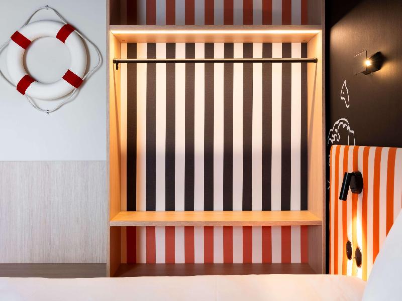 Ibis Styles La Rochelle Centre les Minimes image