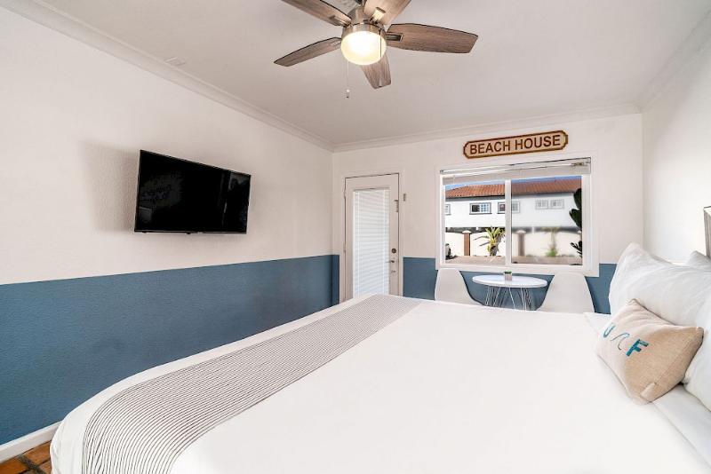 Tides Inn & Suites