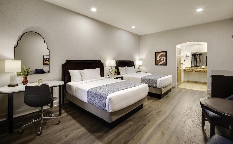 Ayres Hotel Redlands image