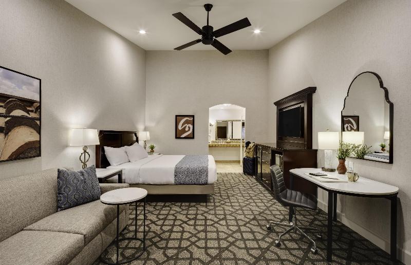 Ayres Hotel Redlands image