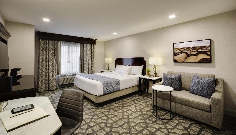 Ayres Hotel Redlands image