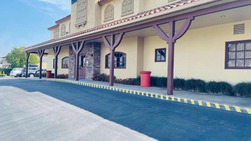 Best Western Corona Hotel & Suites image