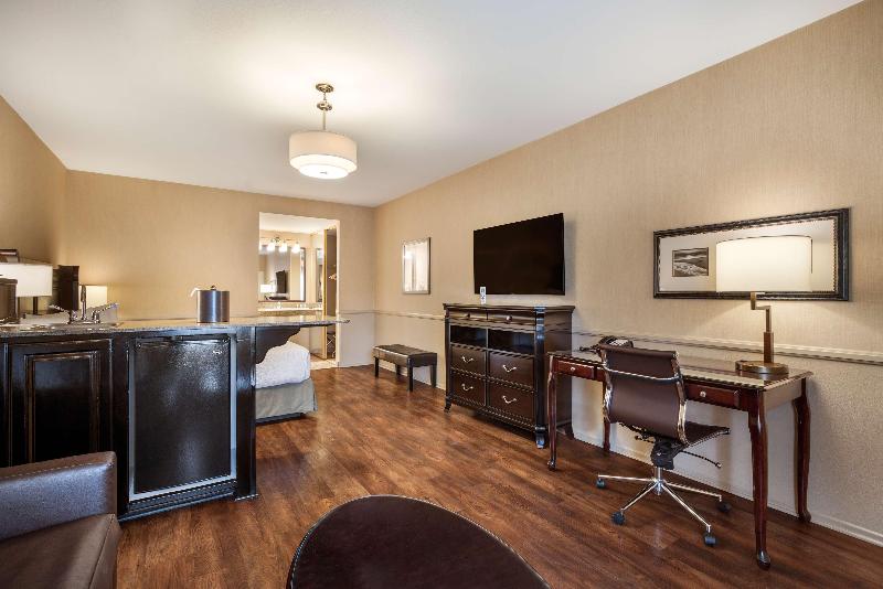 Best Western Corona Hotel & Suites image