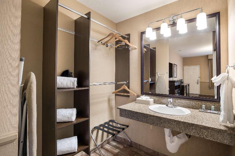 Best Western Corona Hotel & Suites image
