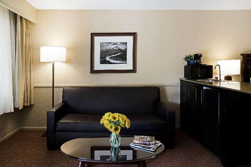 Best Western Corona Hotel & Suites image