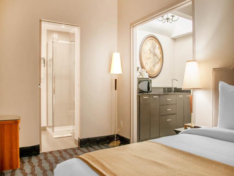 Lelux Hotel & Empire Suites image