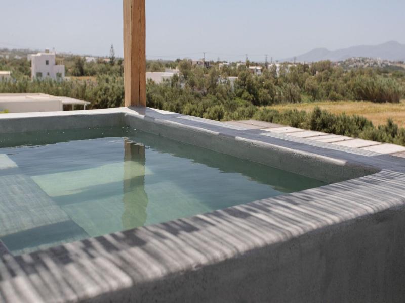 Iphimedeia Apartments & Suites