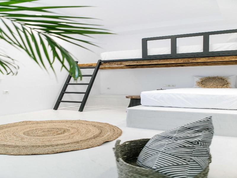 Iphimedeia Apartments & Suites