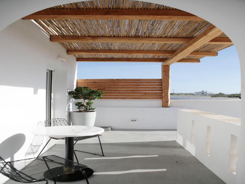 Iphimedeia Apartments & Suites