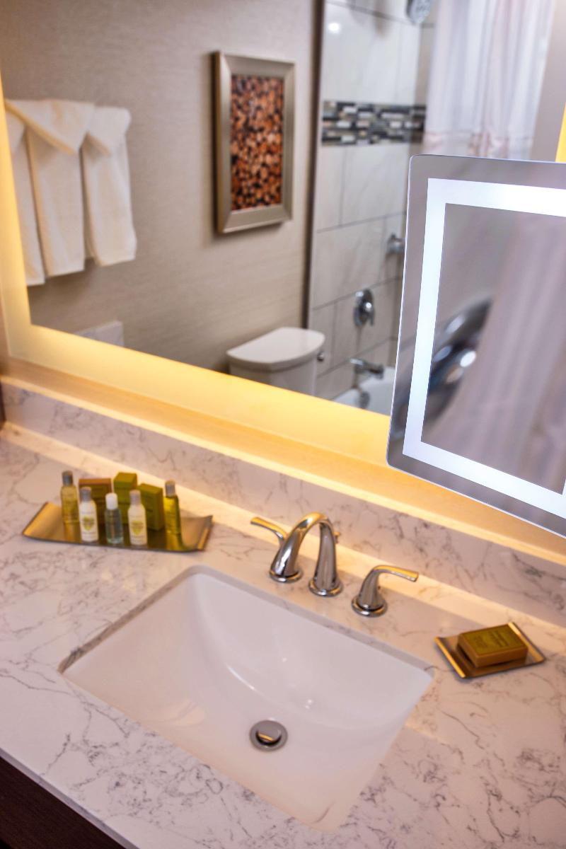 DoubleTree by Hilton Neenah — photo 90