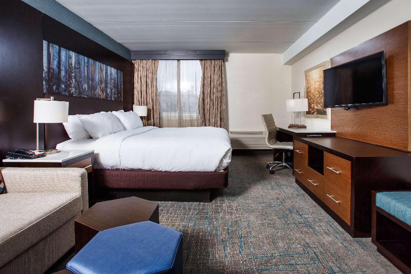 DoubleTree by Hilton Neenah — photo 28