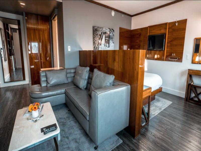 Hotel Hugo image