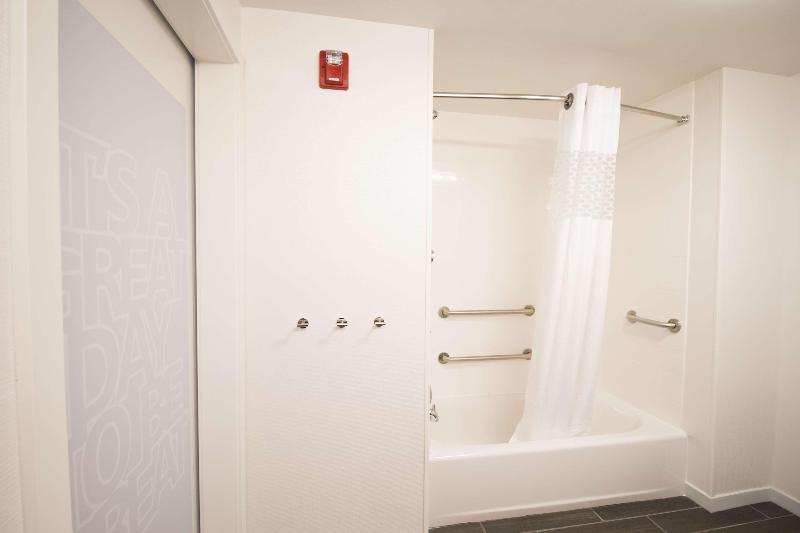Hampton Inn Decatur Southeast image