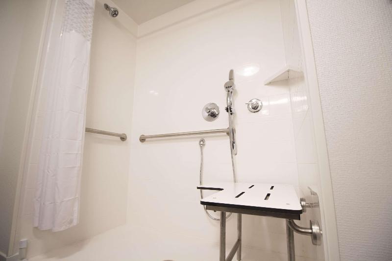 Hampton Inn Decatur Southeast image