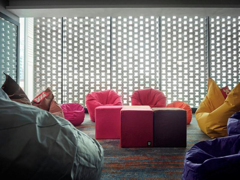 Hotel Stripes Kuala Lumpur, Autograph Collection image