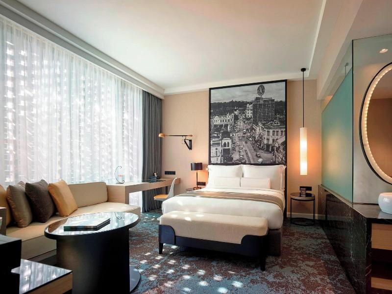 Hotel Stripes Kuala Lumpur, Autograph Collection image