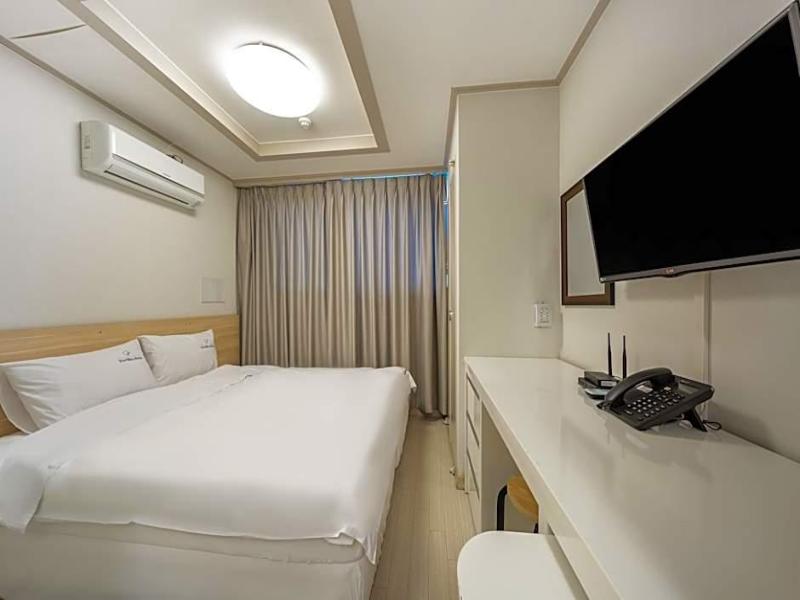 Global Inn Busan Nampodong Hotel image