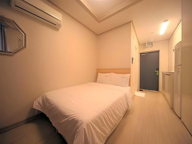 Global Inn Busan Nampodong Hotel image