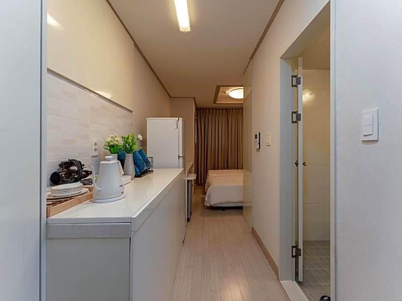 Global Inn Busan Nampodong Hotel image
