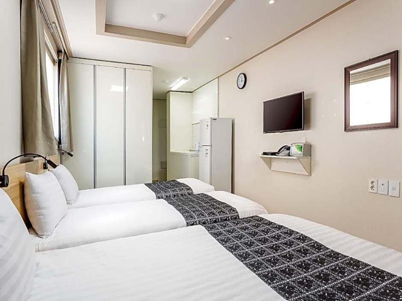 Global Inn Busan Nampodong Hotel image