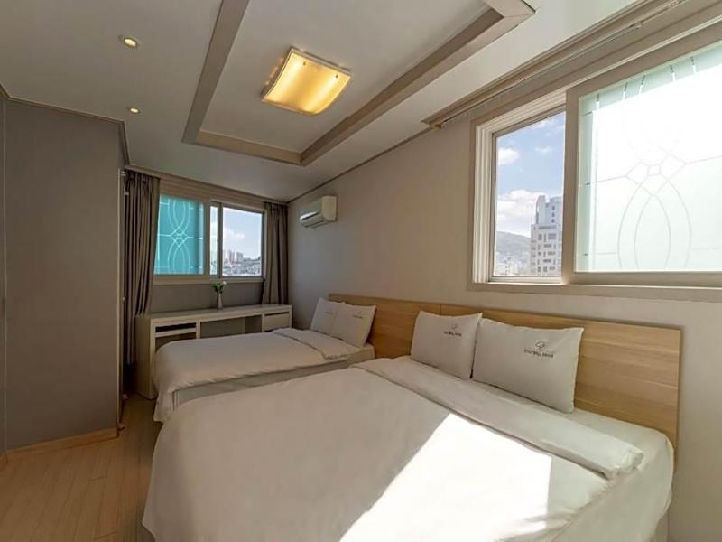 Global Inn Busan Nampodong Hotel image