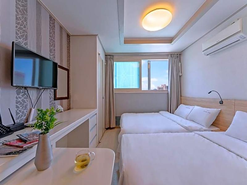 Global Inn Busan Nampodong Hotel image