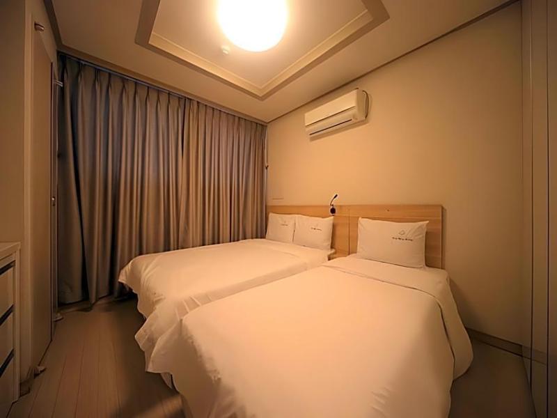 Global Inn Busan Nampodong Hotel image