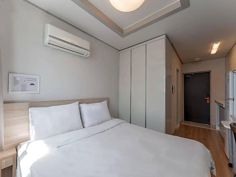 Global Inn Busan Nampodong Hotel image