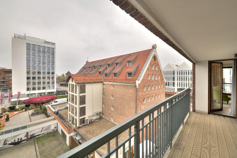 Dom & House - Apartments Old Town Szafarnia image
