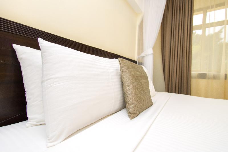 Pinecone Hotel image