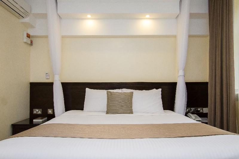 Pinecone Hotel image