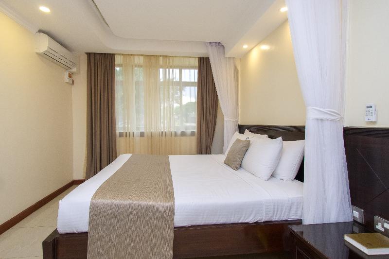 Pinecone Hotel image