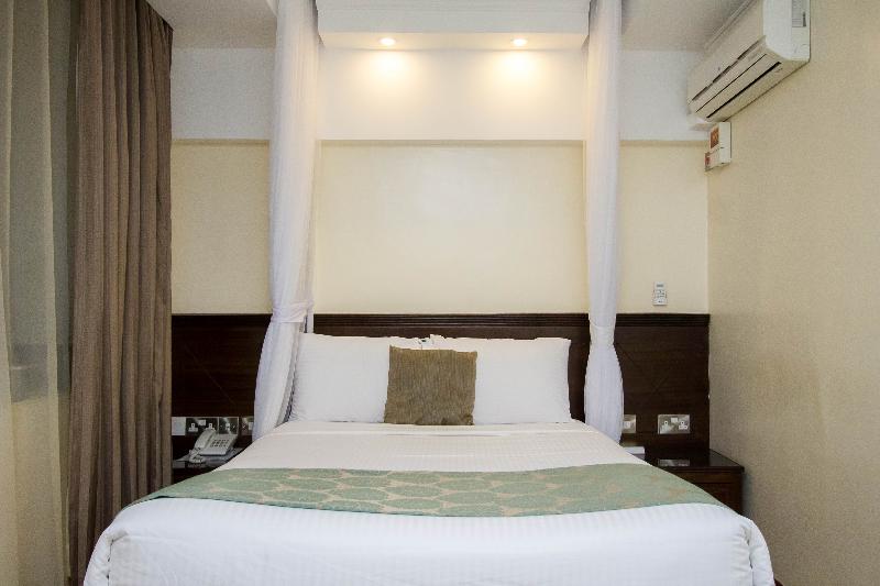 Pinecone Hotel image