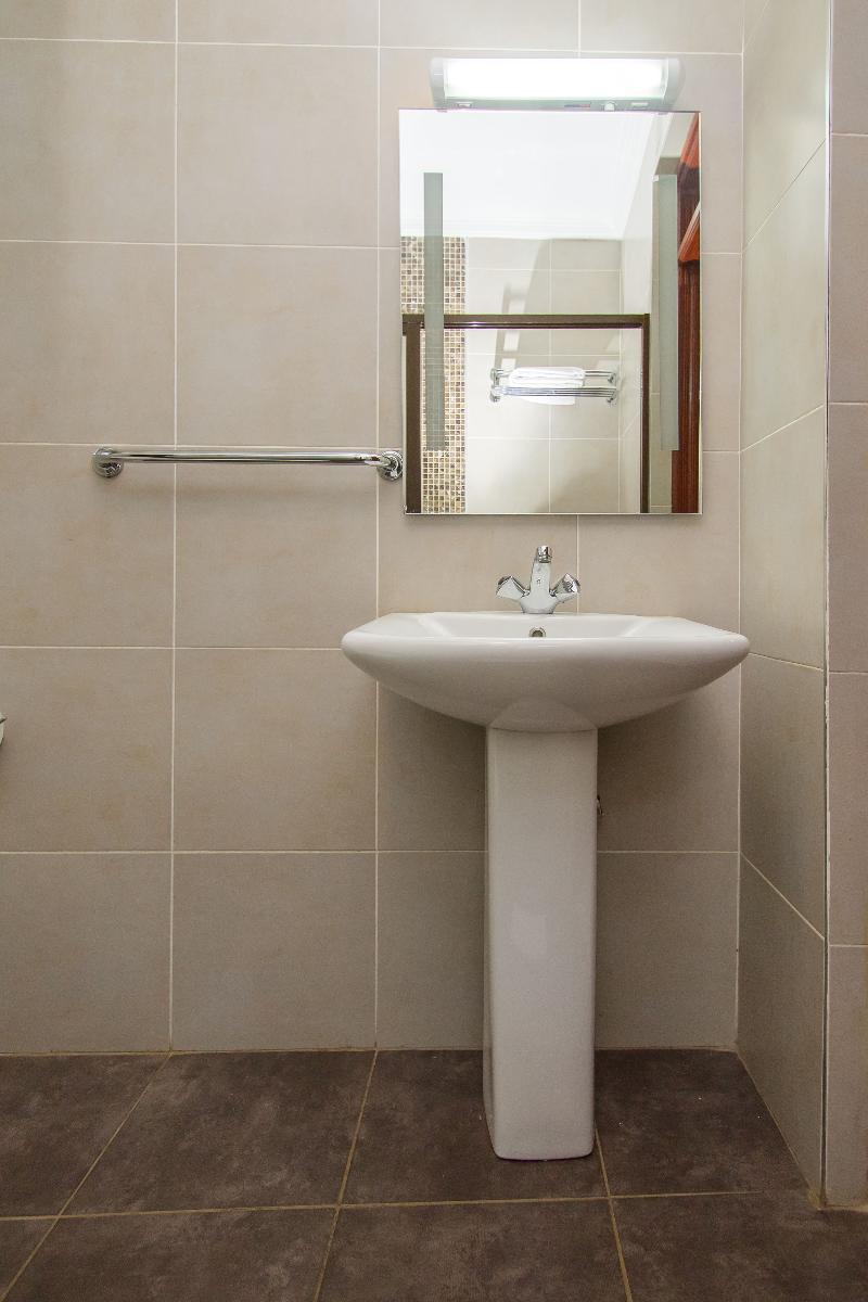 Victoria Comfort Inn image