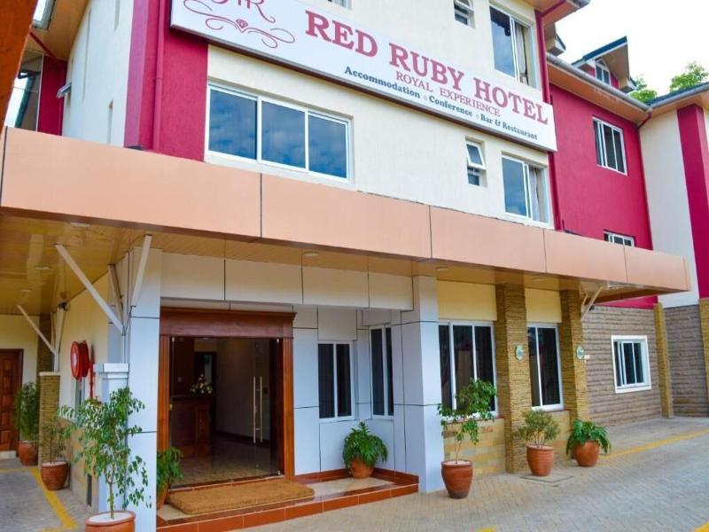 Red Ruby Hotel image