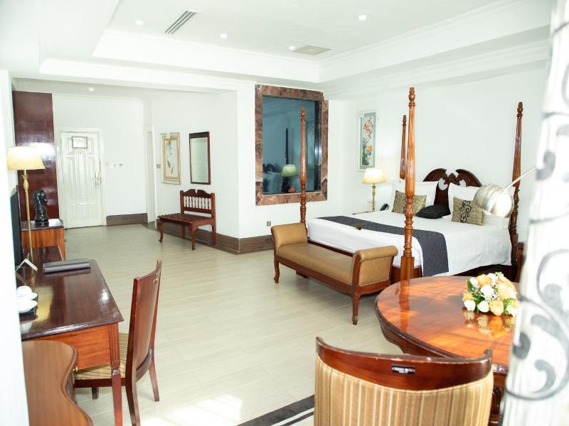 Weston Hotel image