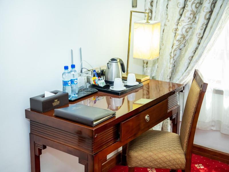 Weston Hotel image