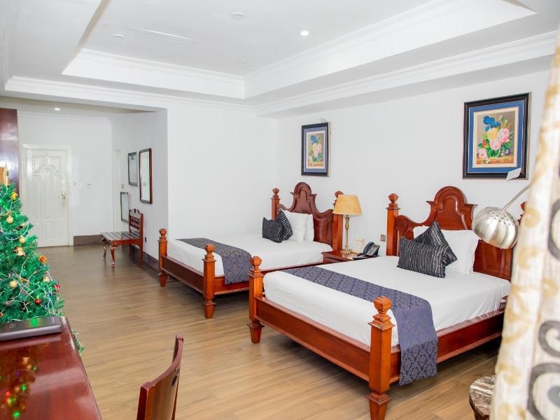 Weston Hotel image